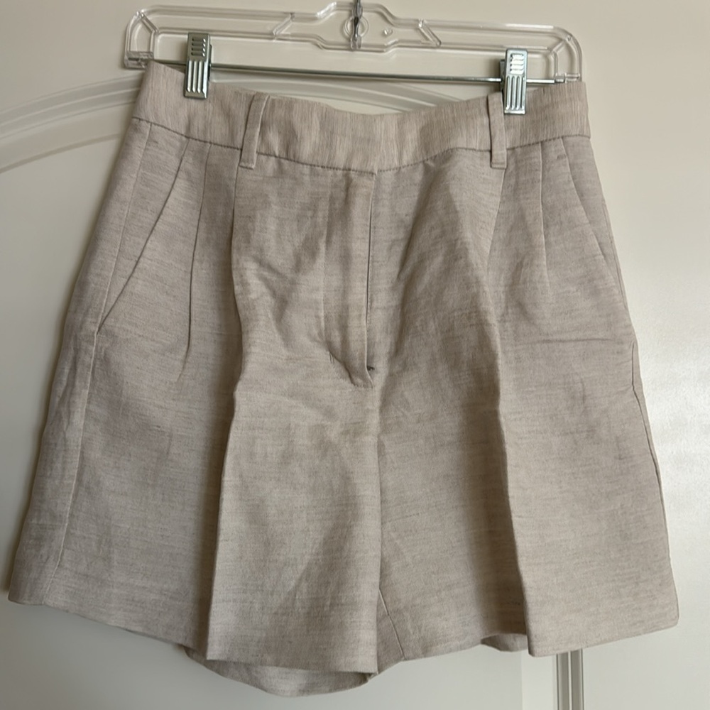 NWOT Aritzia Effortless Linen Short 5”
